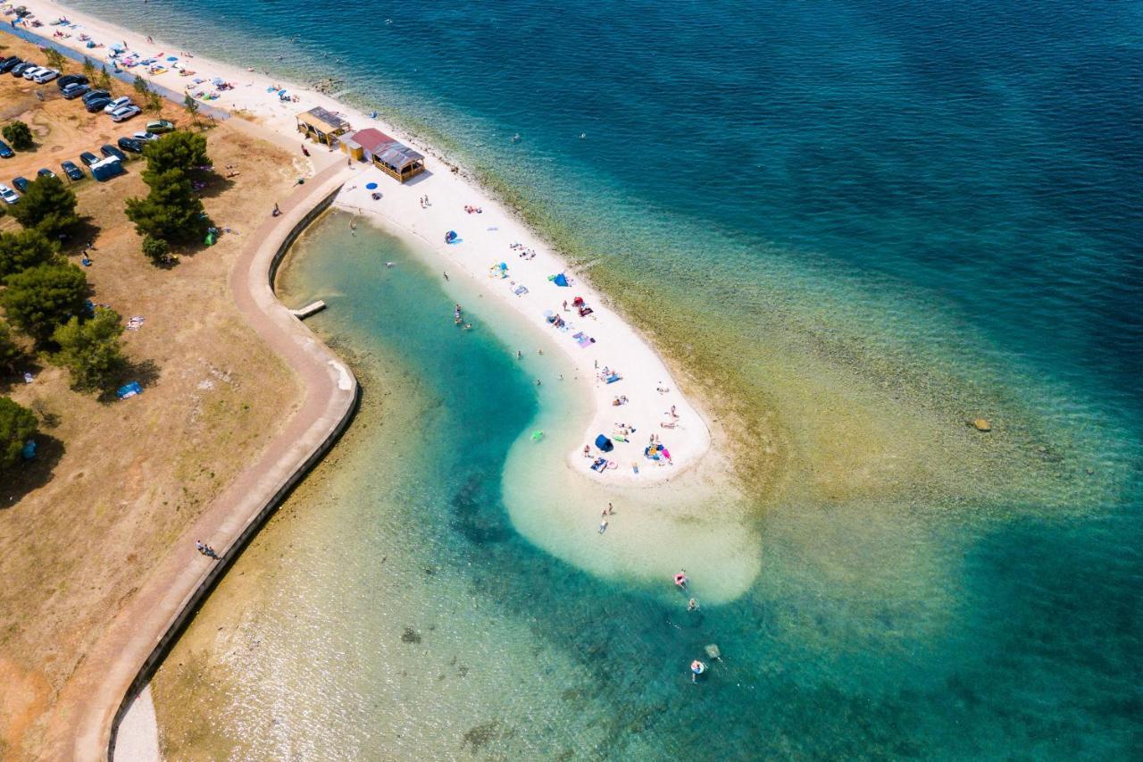 Casa Grotta Istriana Mit Neu Pool Near Center In Pula Villa Exteriör bild